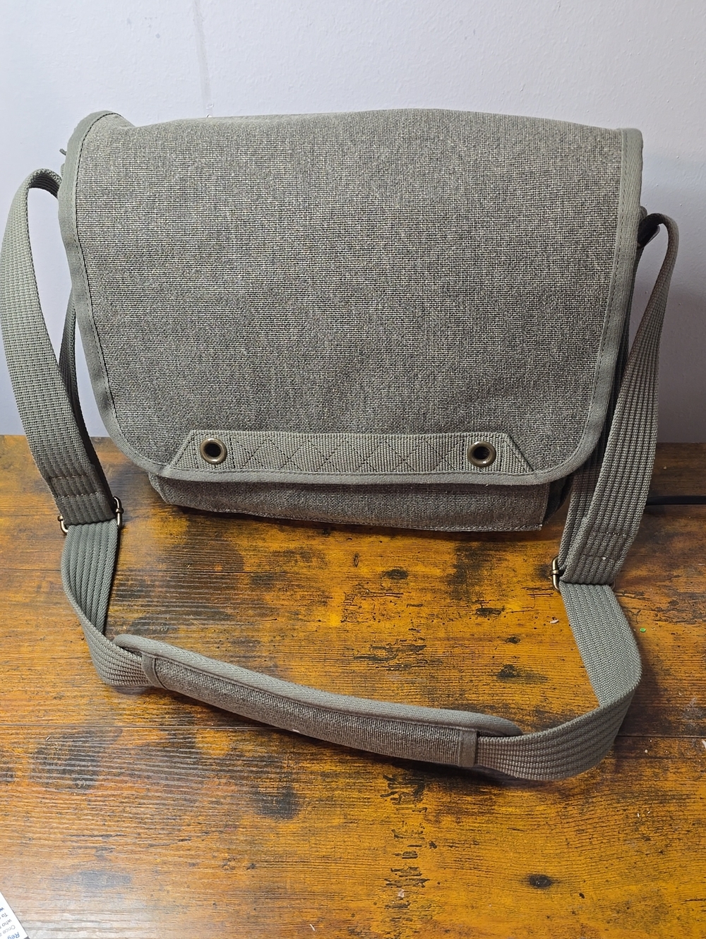 ​Think Tank Retrospective 7M Camera Bag - Pinestone Green - Excellent Condition